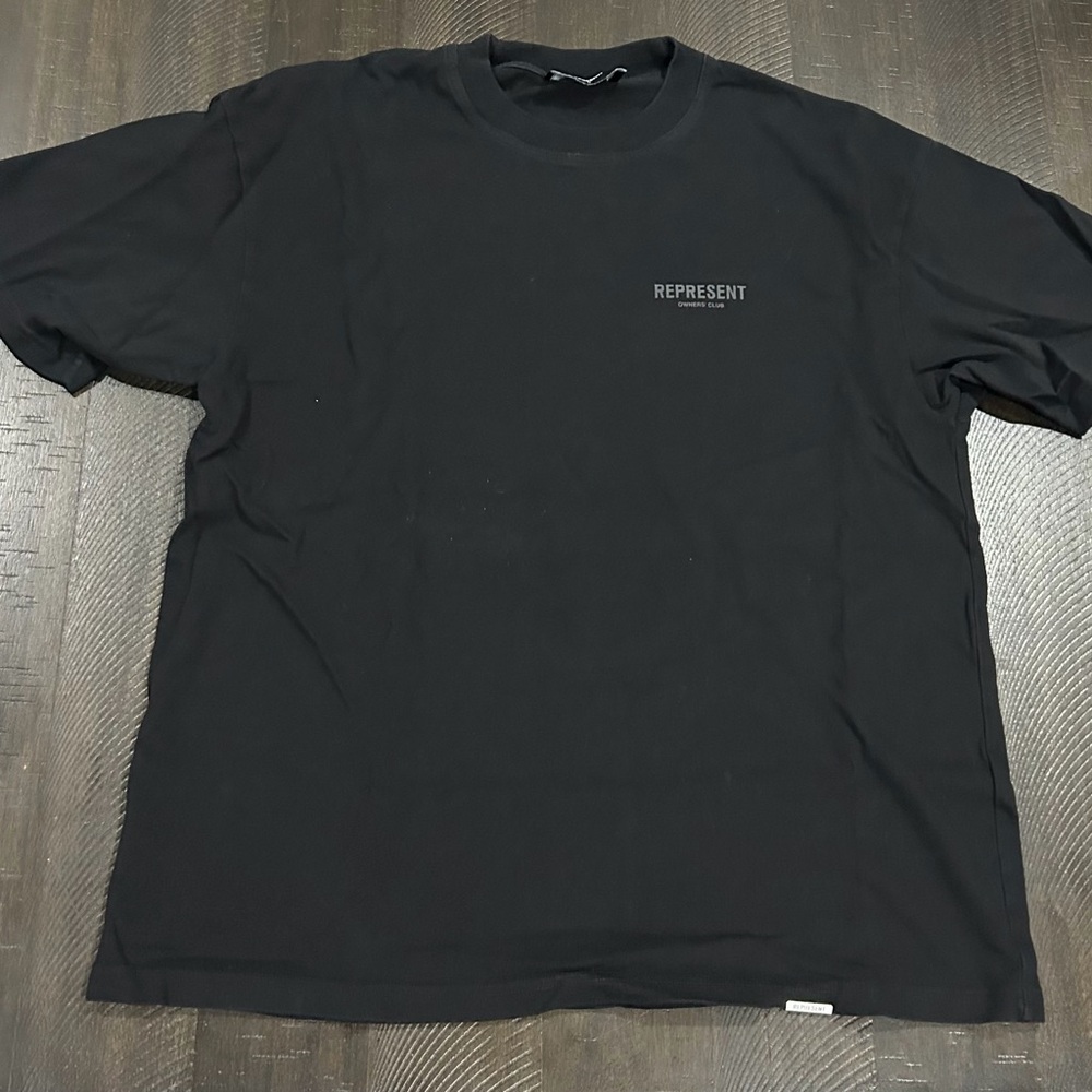 Black and Grey Represent Short Sleeve Men's Tees